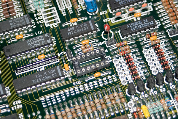 The chip in position IC9 has been removed from the Archimedes and replaced with a socket